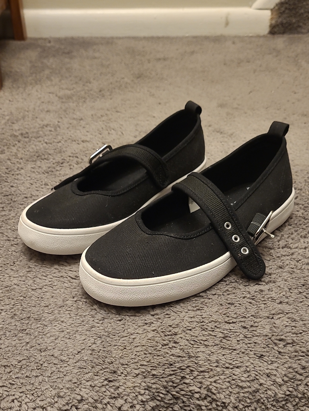 NWOT Art Class Kids' Black Mary Jane Sneakers